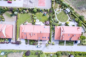 aerial view of homes in the suburbs showing that location is important when buying a home