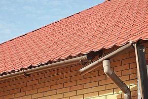 a home that has broken gutters that were discovered during an inspection